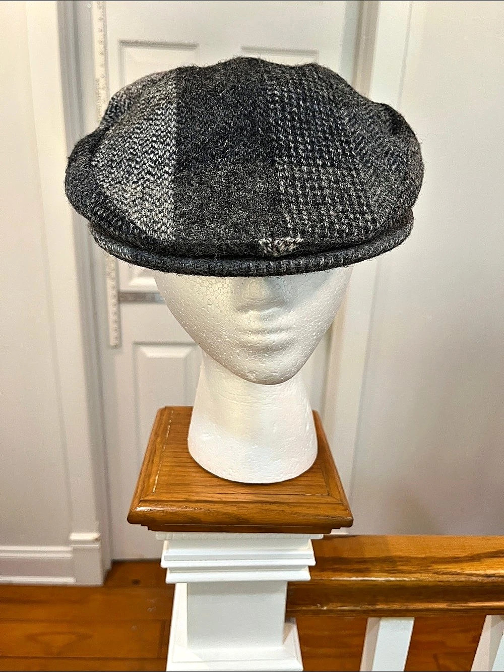 Eddie Bauer Harris Tweed Earflap Flat Cap Gray & Black